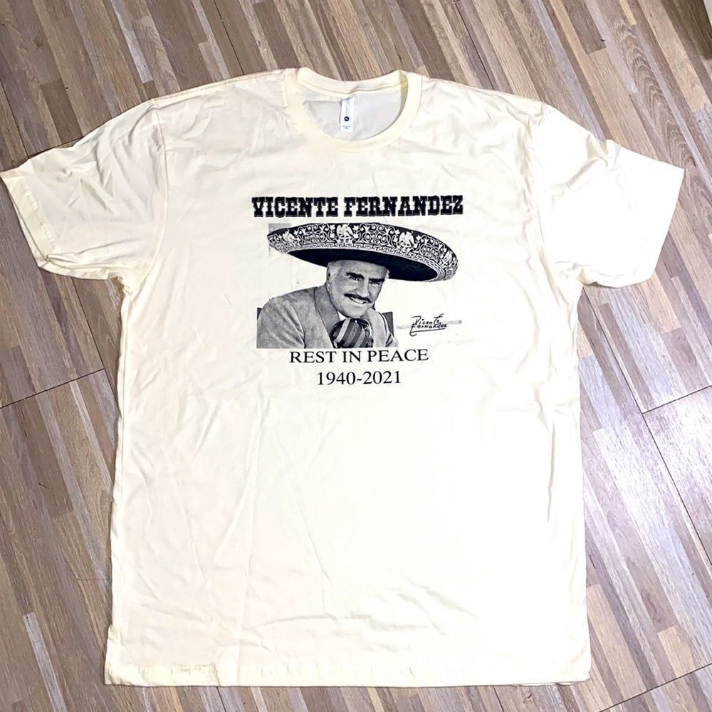 Vicente Fernández men’s extra large next level apparel T-shirt  cream color top